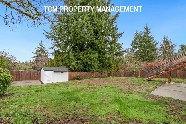 Building Photo - 1121 E Guiberson St