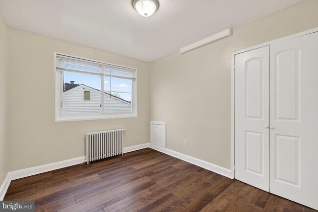 Building Photo - 3207 11th Pl SE