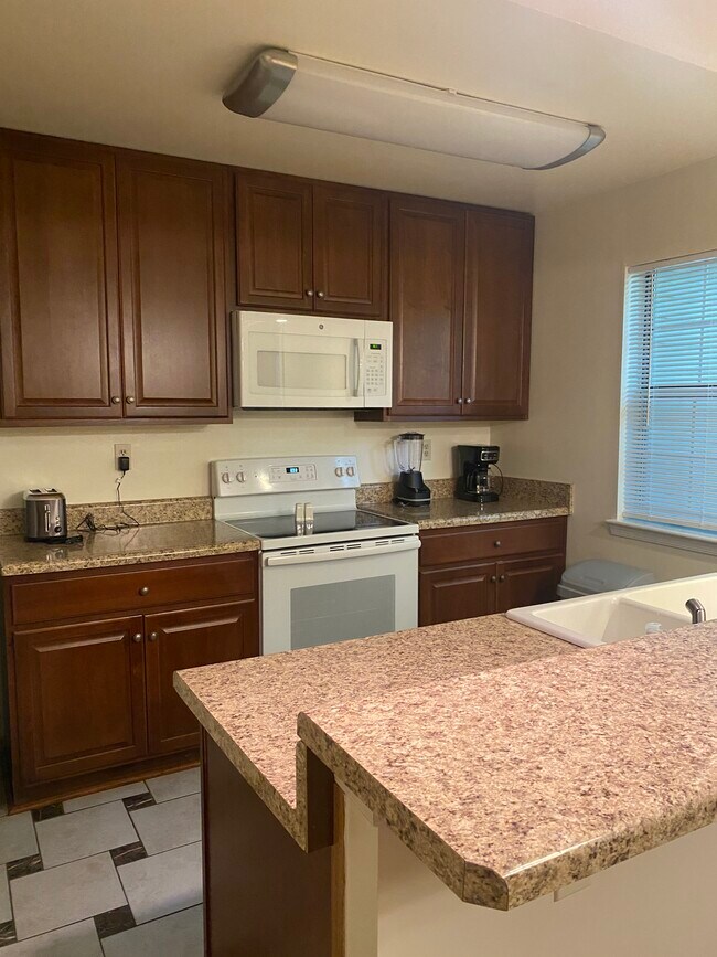 Building Photo - 2307 Dorian Ct