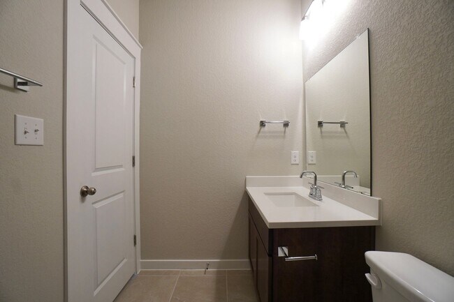 Building Photo - 136 Greinert Dr