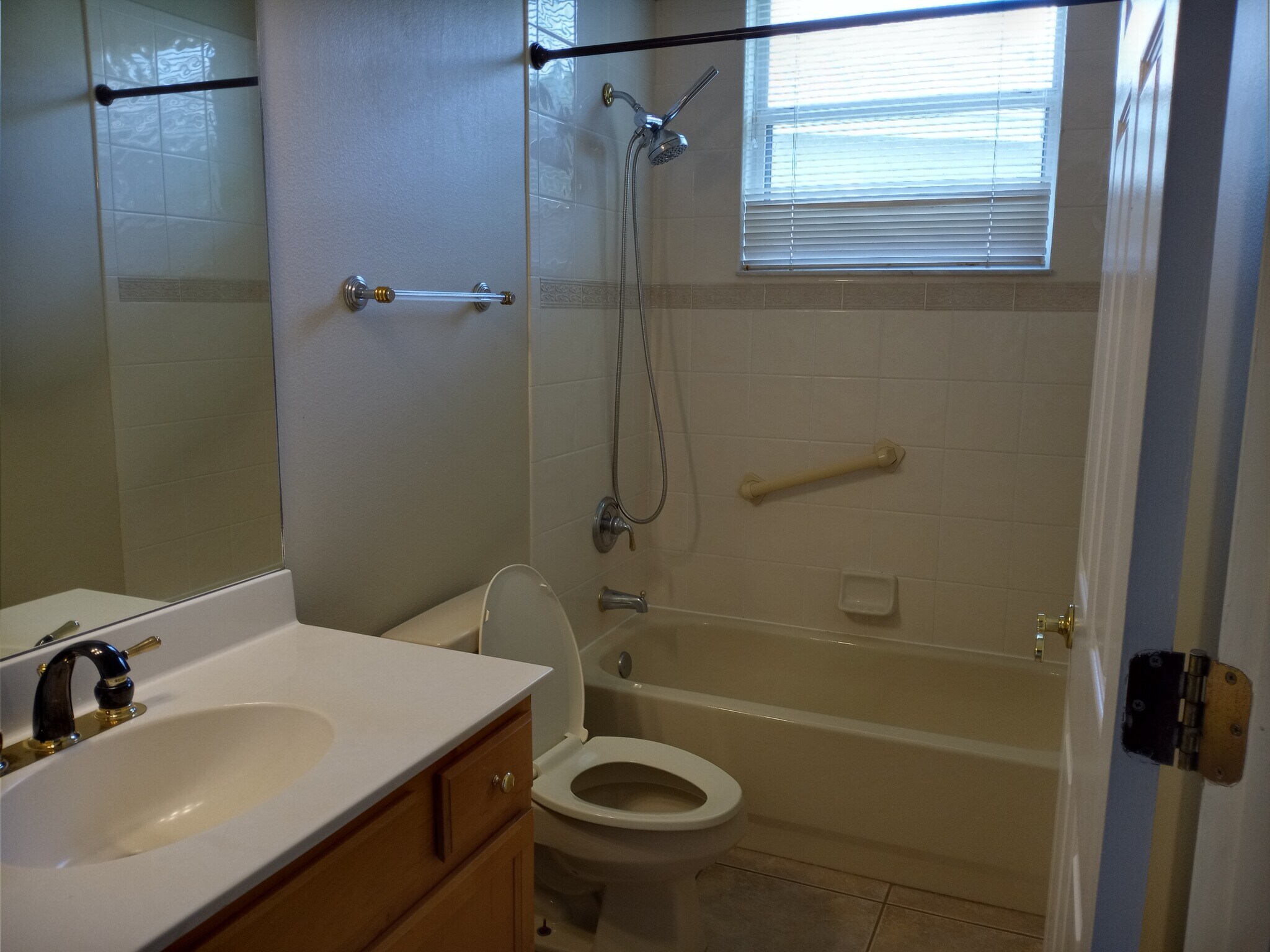 Building Photo - 6506 Waters Edge Way