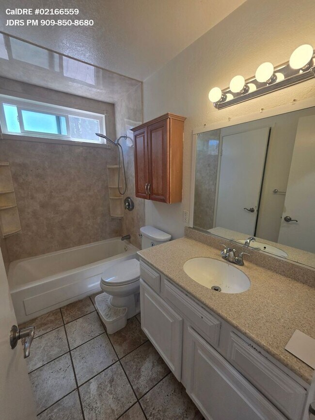 Building Photo - Diamond Bar 3 Bedroom Condo