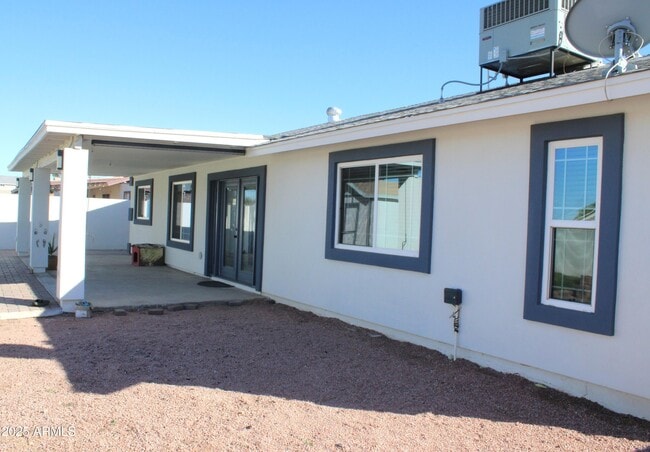 Building Photo - 4046 E Hidalgo Ave