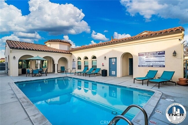 Building Photo - 9841 Alburtis Ave