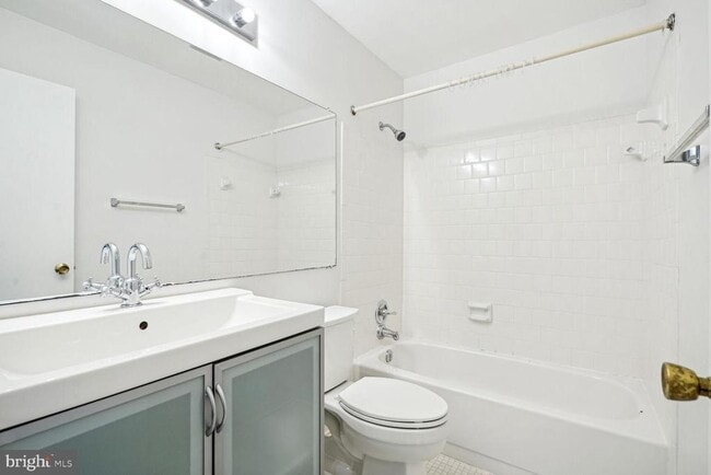 Building Photo - 9909 Hemlock Woods Ln