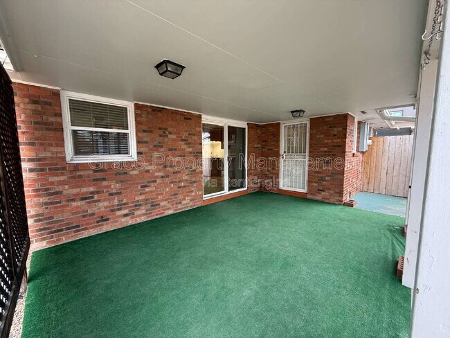 Building Photo - 2237 Harlan St