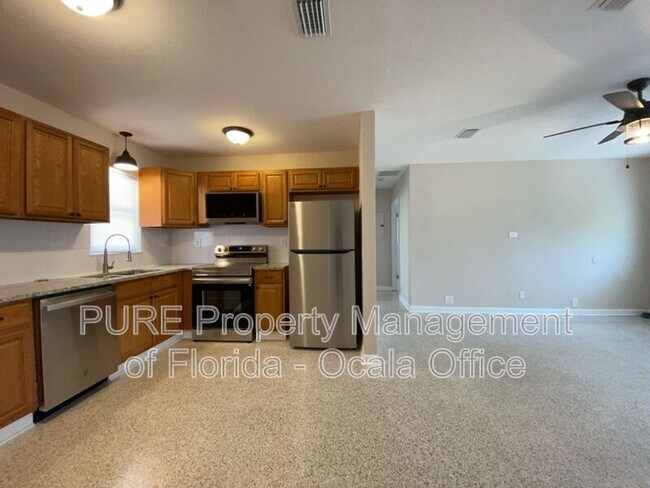 Building Photo - 12142 SE 87th Terrace