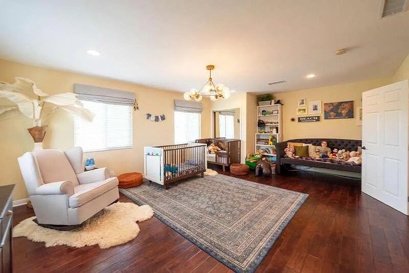 Building Photo - 7403 Alverstone Ave