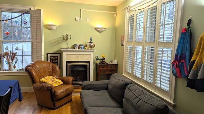 Building Photo - 15-19 Vineland St