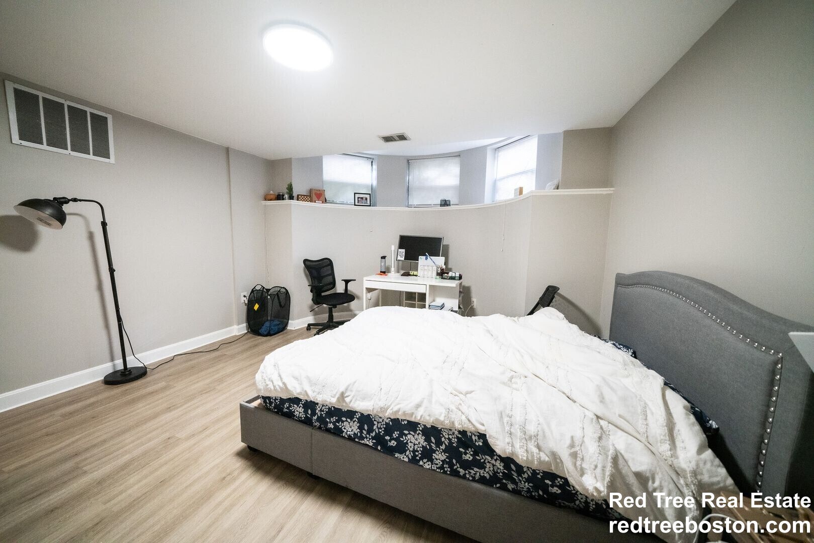 Building Photo - 191 Saint Botolph St