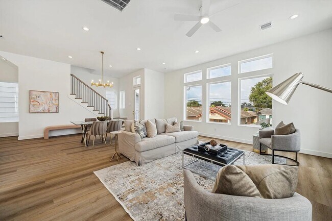 Building Photo - 3822 Wilmer St