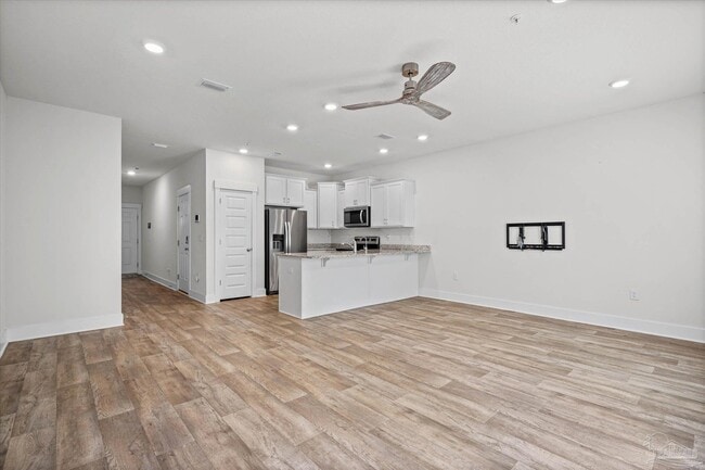 Building Photo - 1419 Iroquois Ct