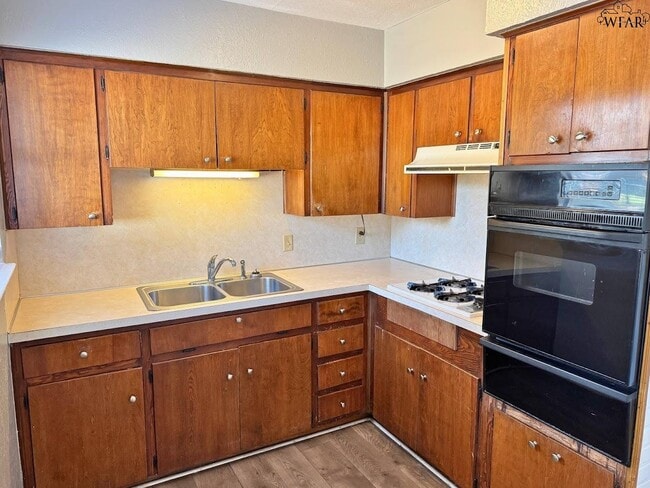 Building Photo - 4118 Palomino St