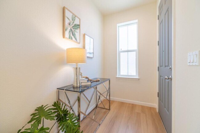 Building Photo - 1642 Welford Cir