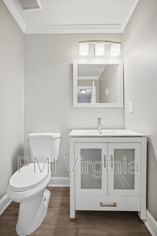 Building Photo - 4808 Boxford Rd