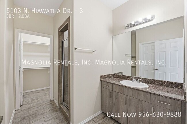 Building Photo - 5103 N Hiawatha Dr