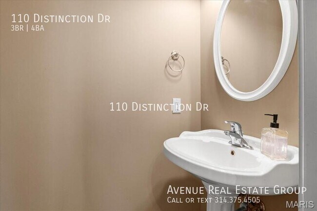 Building Photo - 110 Distinction Dr