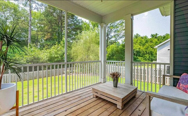 Building Photo - Spacious Raleigh Home with Modern Comforts