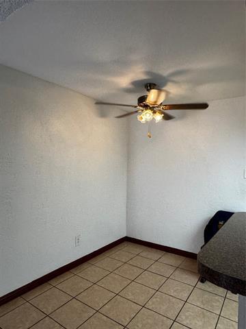 Building Photo - 7152 Fair Oaks Ave