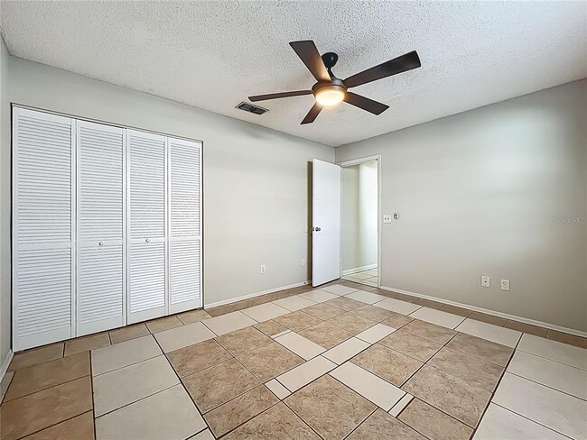 Building Photo - 1623 Carter Oaks Dr
