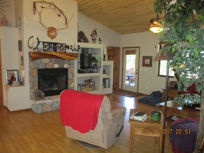 Building Photo - 1561 Mustang Run