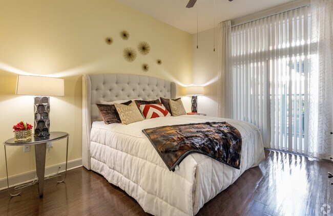 Building Photo - Now Leasing – Spacious Modern Apartments!