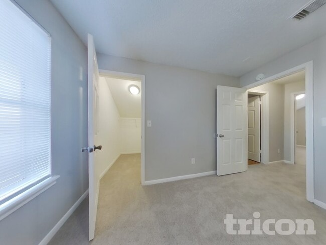 Building Photo - 3126 Kelling St