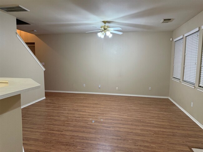 Building Photo - 43 Blue Creek Pl