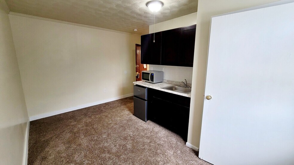 Building Photo - 3012 Chamberlayne Ave