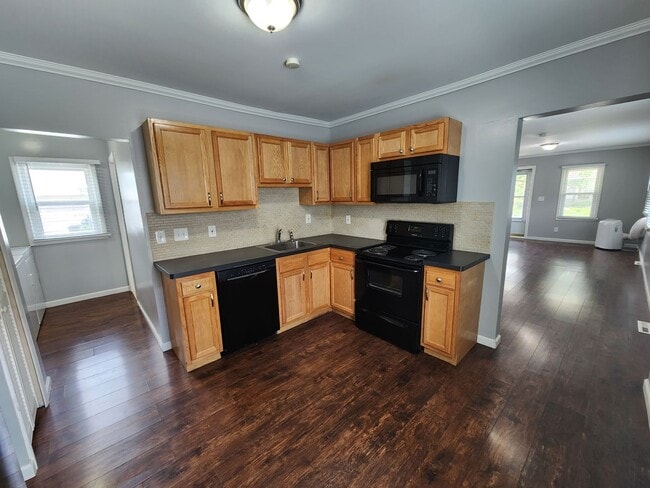 Building Photo - 2 bed 1 bath Berkley ranch