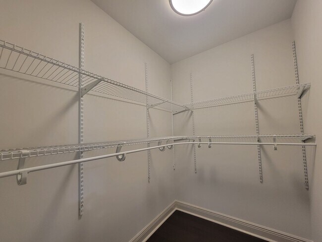 Building Photo - Build to Rent 4 Bdrm Lake Access - Open Ho...