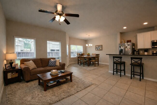 Building Photo - 104 Camelot Pl Ct