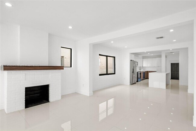 Building Photo - 1687 SW 11th St