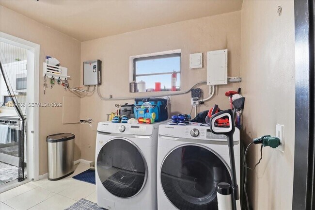 Building Photo - 7551 Polk St