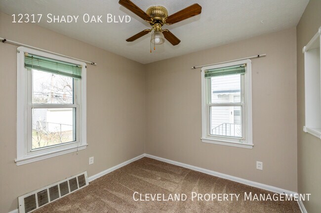 Building Photo - Updated Garfield Hts Bungalow