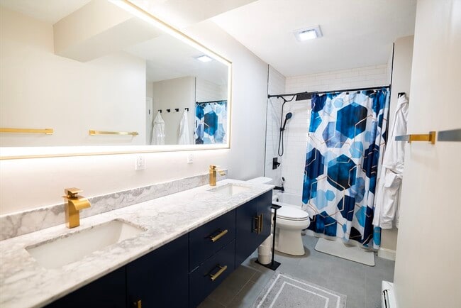 Building Photo - 2 Turning Mill Ln