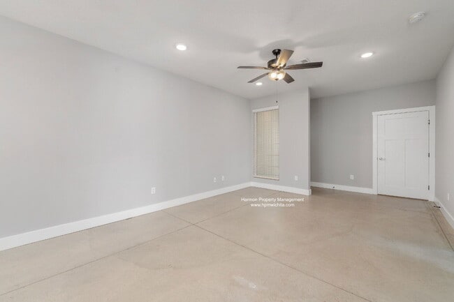 Building Photo - 2168 S Thatcher Ct