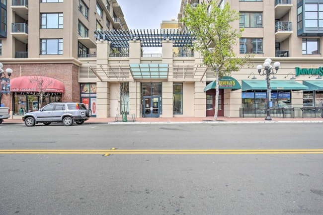 Building Photo - 530 K St