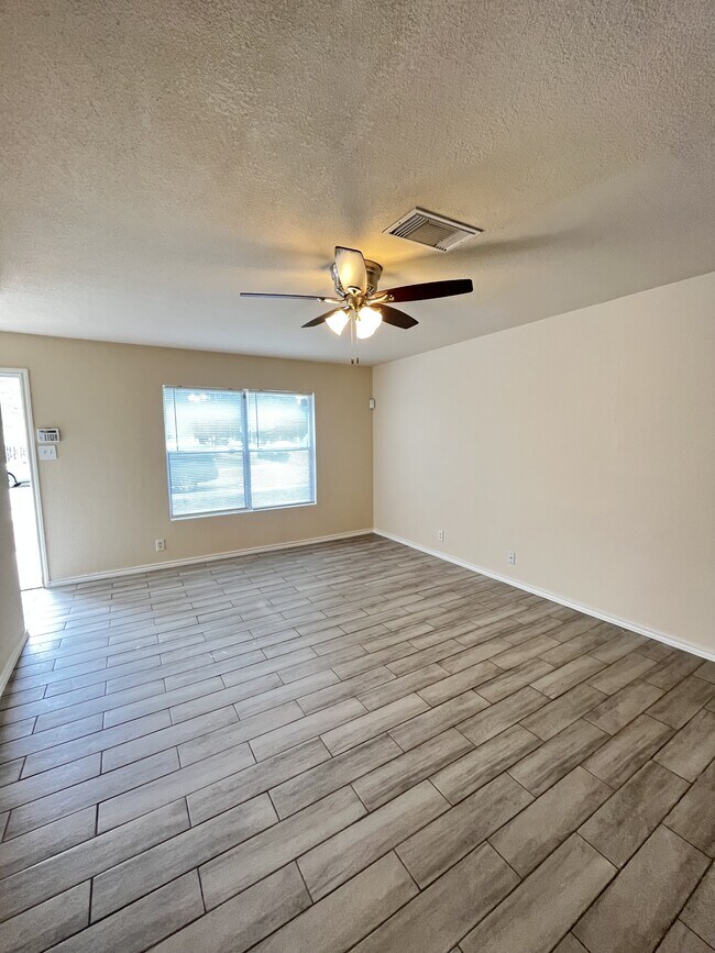 Building Photo - 6022 Ashley Spring