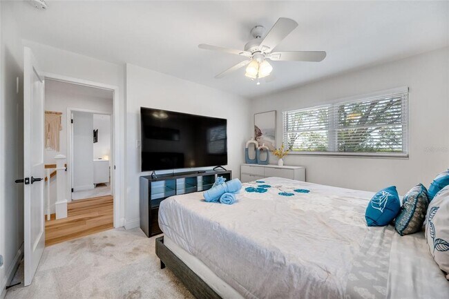 Building Photo - 4622 Bay Crest Dr