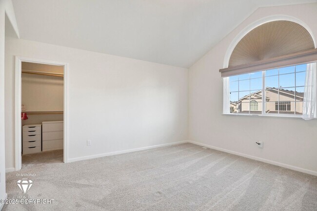 Building Photo - 11476 Discovery Park Dr