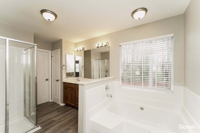 Building Photo - 2412 Katherine Kiker Rd, Charlotte, NC 28213