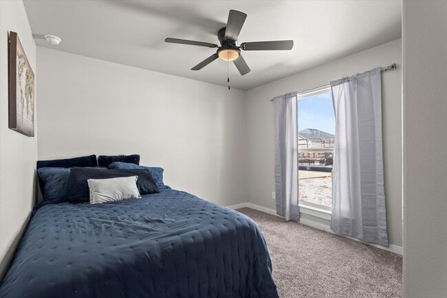 Building Photo - 2015 134th St