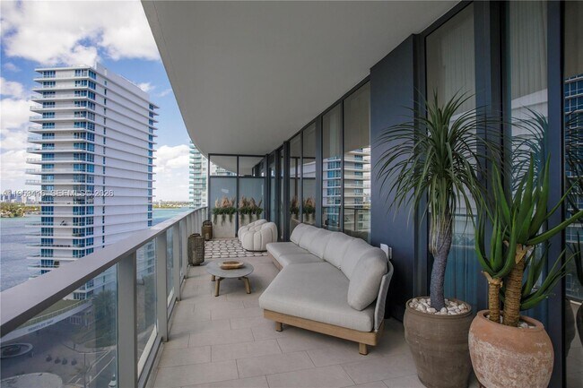 Building Photo - 500 Alton Rd