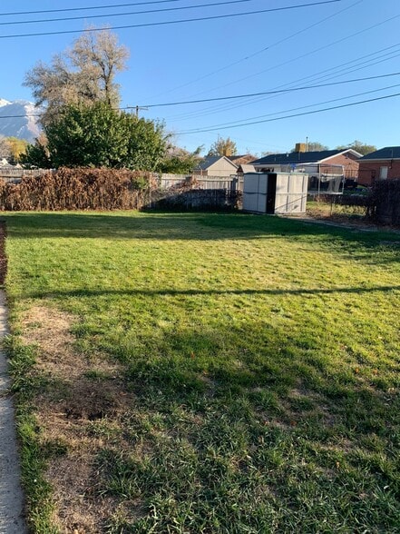 Building Photo - 9902 E Sego Lily Dr