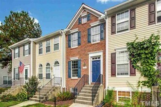 Building Photo - Beautifully Updated Brick Townhome - 3 Beds, 3 1/2 Baths