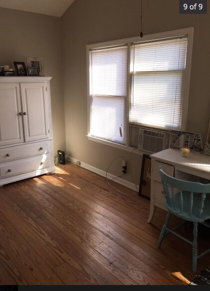 Building Photo - 98 Springdale St