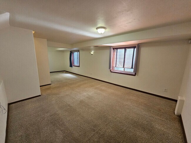 Building Photo - 3 Bed 2 bath house Off Stetson Hills in 80922!