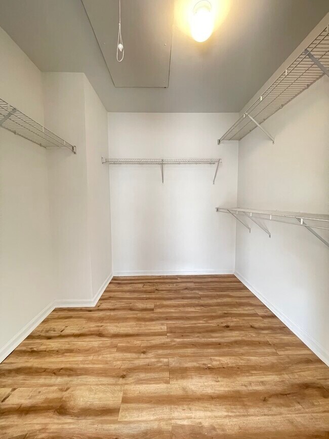 Building Photo - 3186 Anton Dr