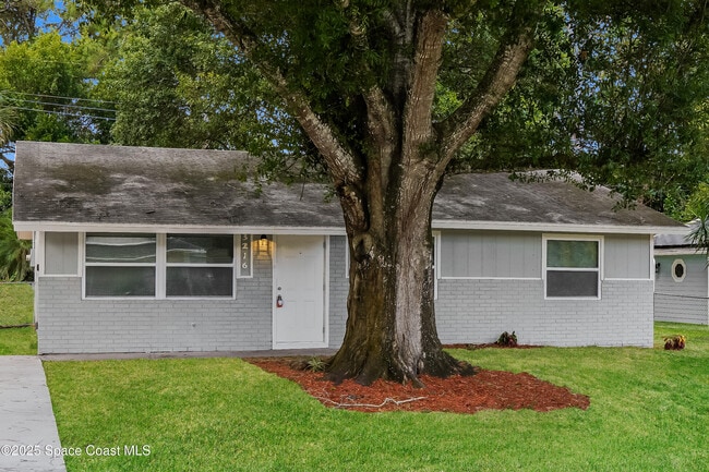 Primary Photo - 3216 1st Pl